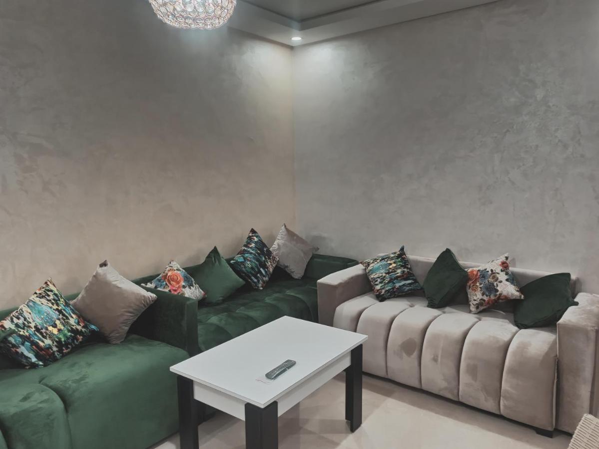 Magnifiques Appartements De Vacances Бузніка Екстер'єр фото